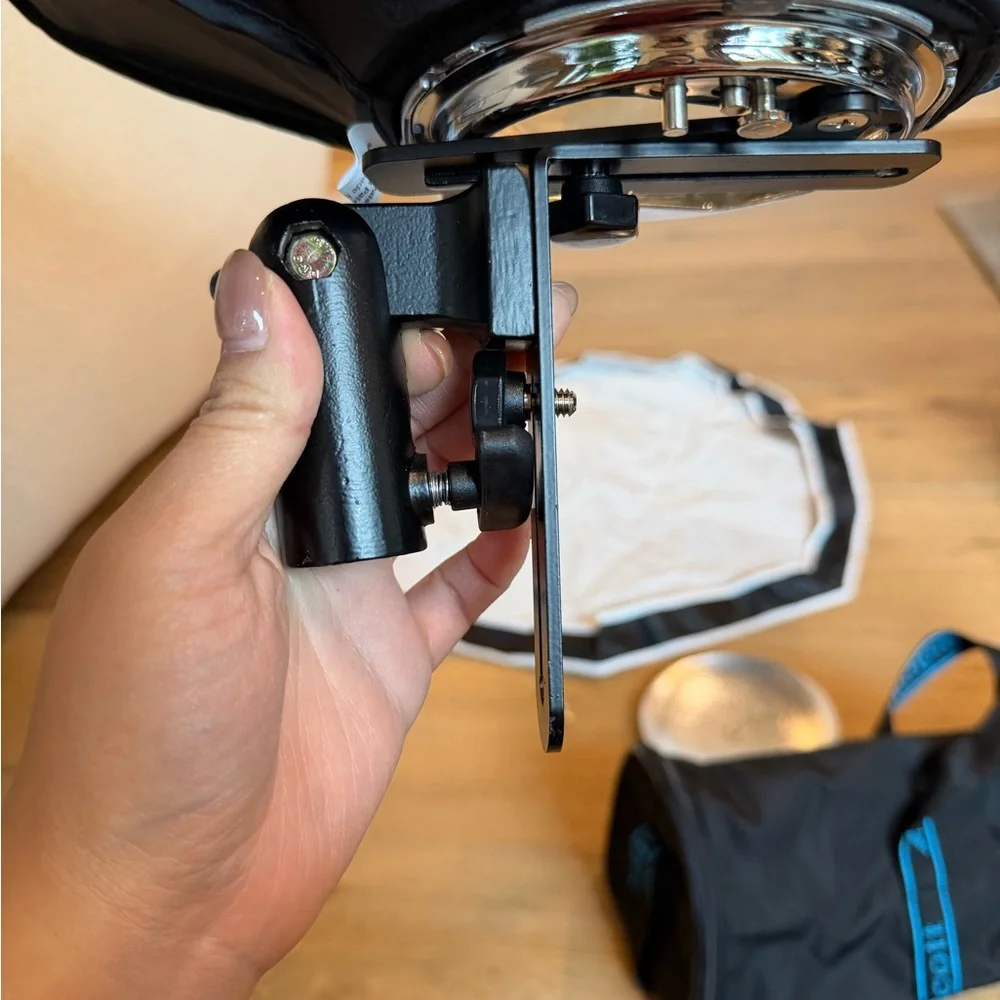 Westcott Rapid Box Switch Octa-M with Round Head Speedlite Insert
